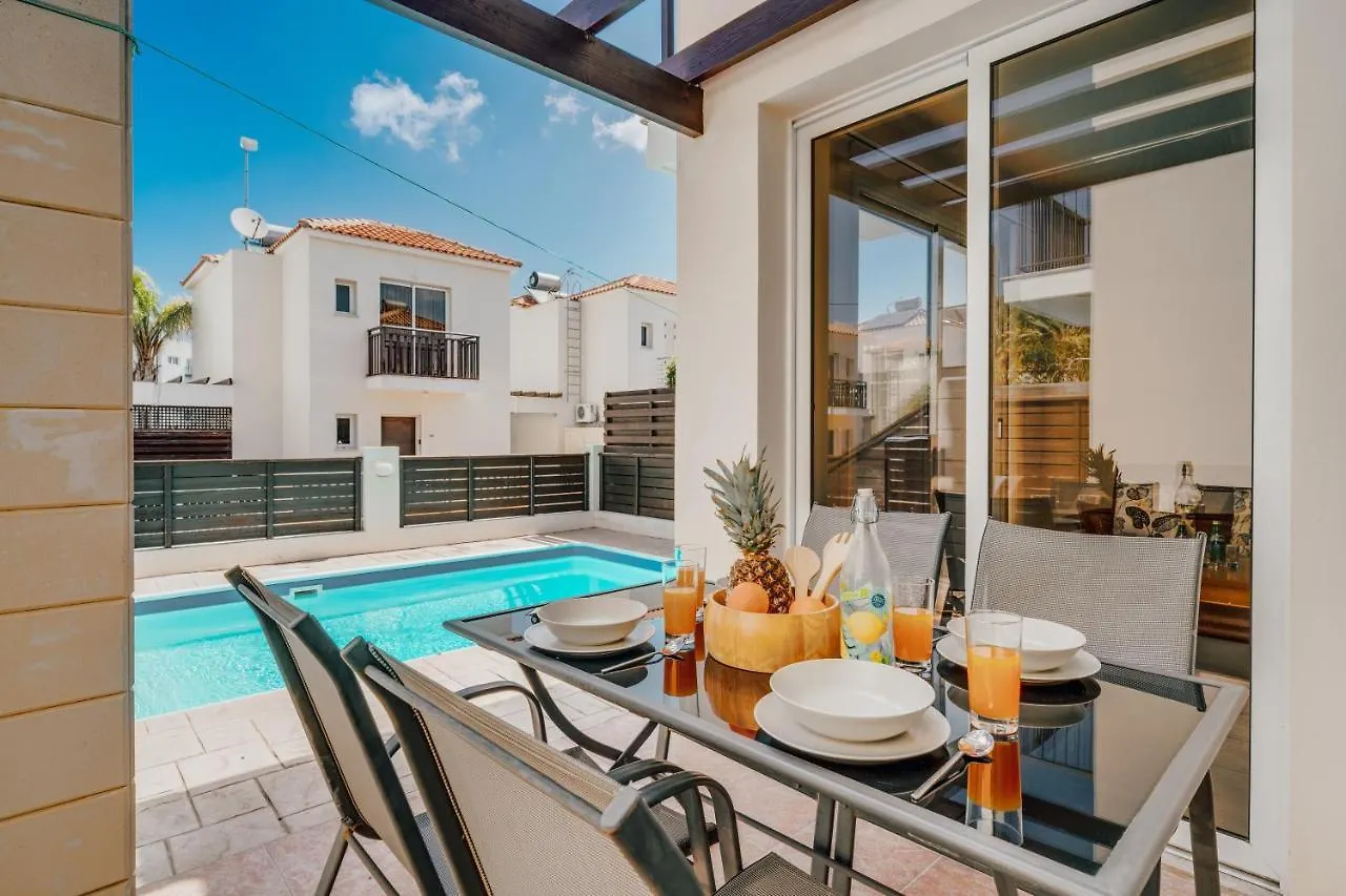 Villa Selene Protaras 0*,